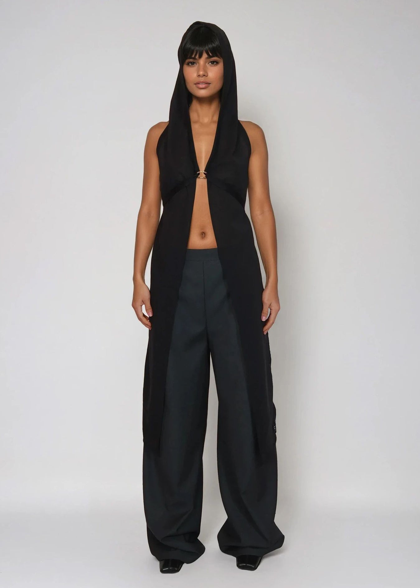 Hooded Panel Top Scarf in Black Wool "Maria"