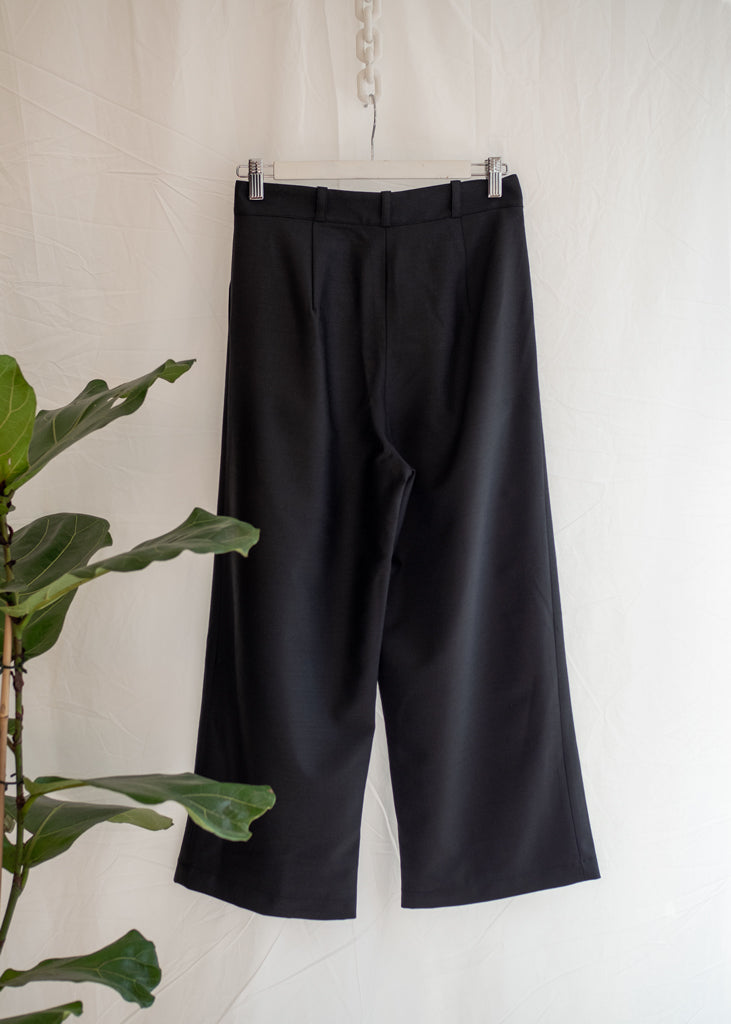 Charlotte Culottes Black - Corvera Vargas berlin conscious fashion brand. Charlotte Culottes Black for women.