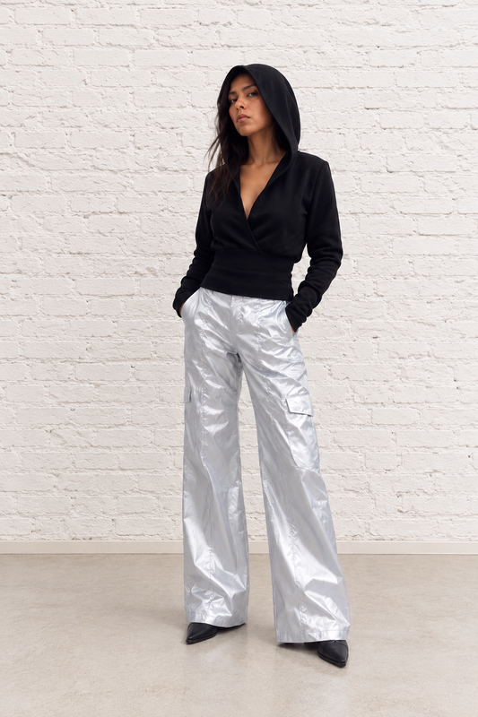Venezia Hoodie with thumbhole cuffs in Black