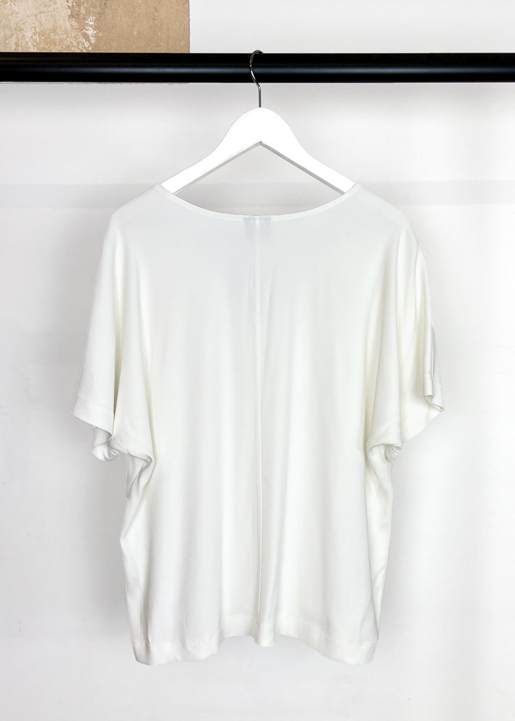 V-Neck Short Sleeve Top in Solid Cream "Lille"