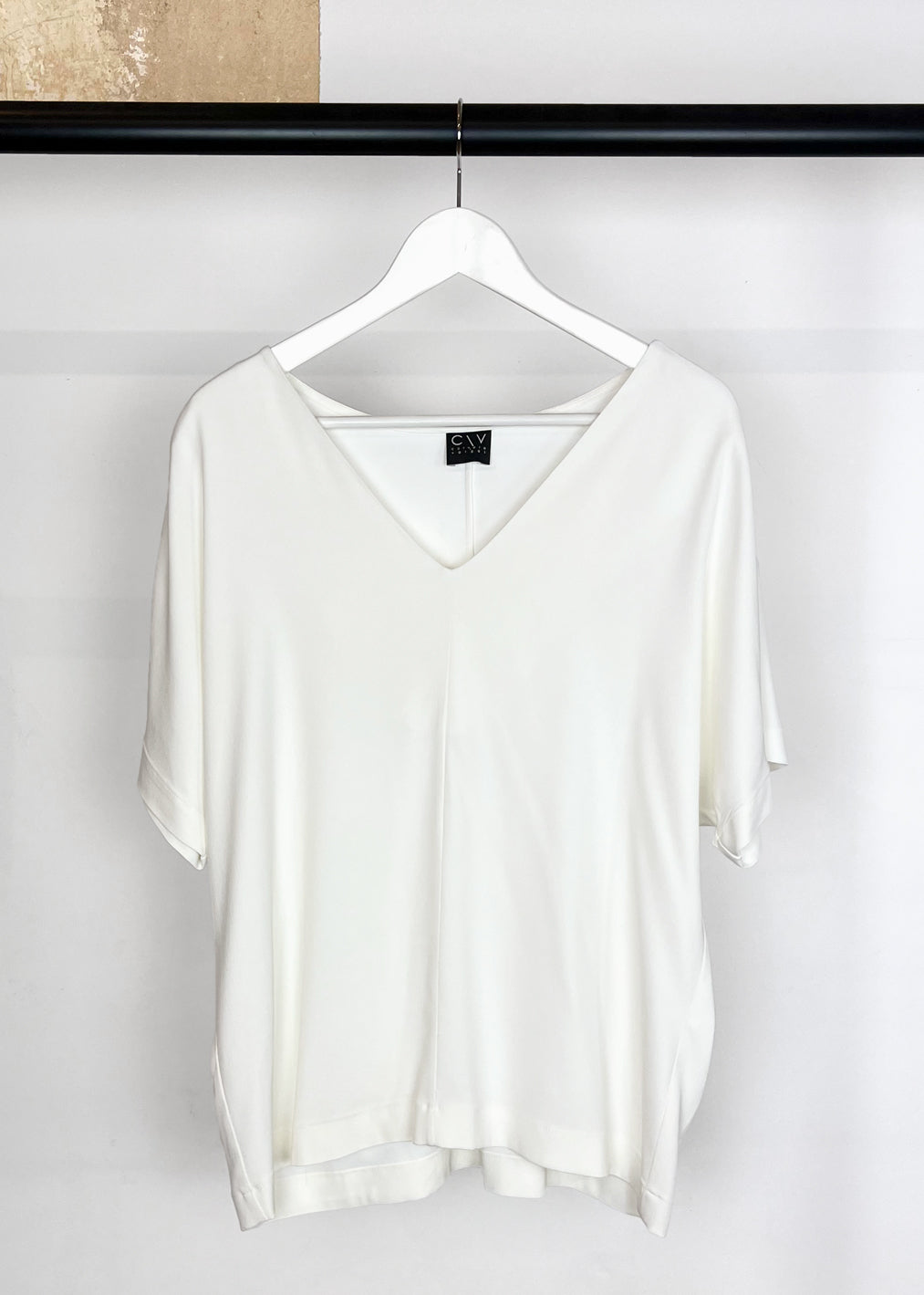 V-Neck Short Sleeve Top in Solid Cream "Lille"