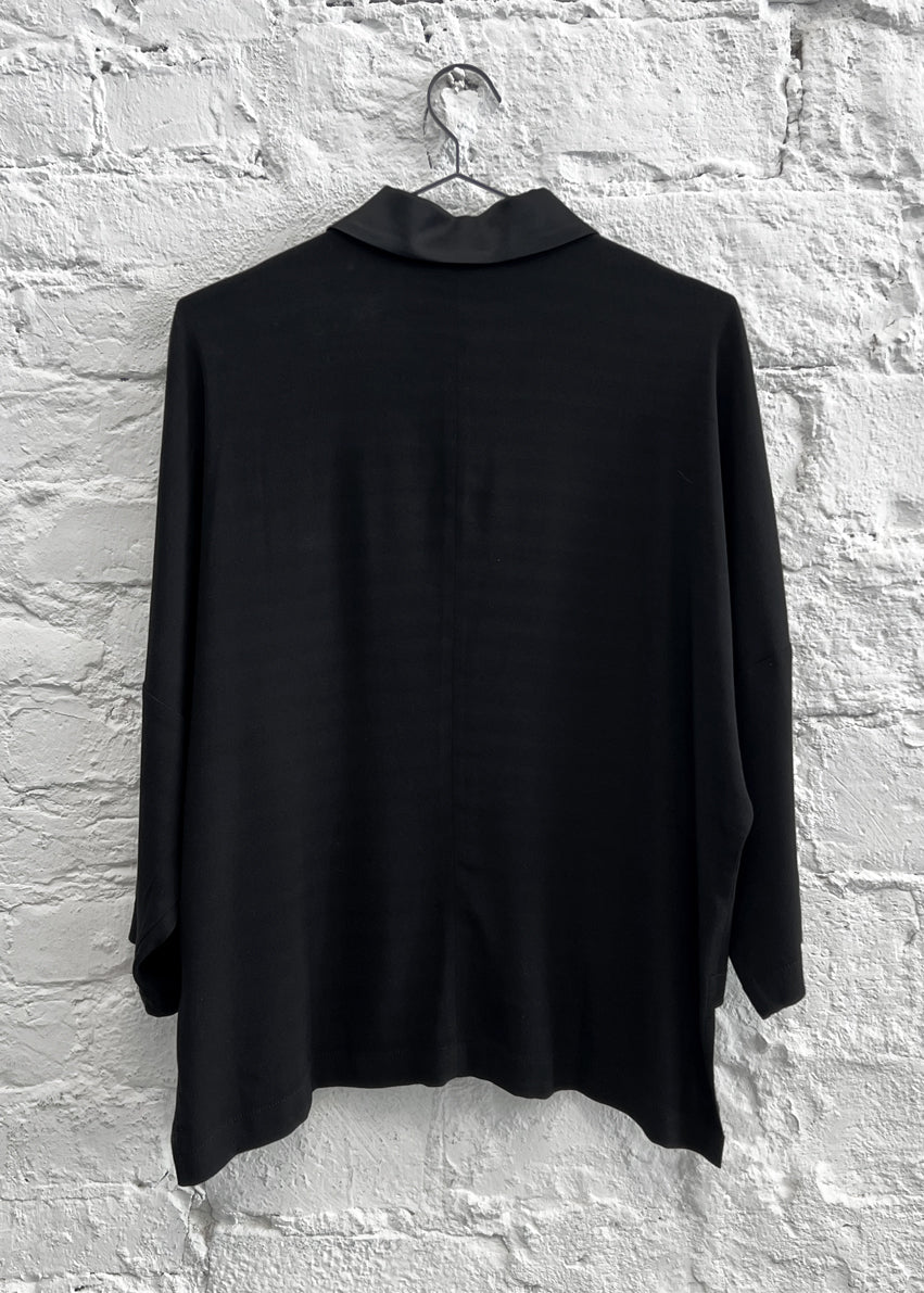 Collared Shirt with 3/4 Sleeve in Black Viscose Acetate "Lynn"