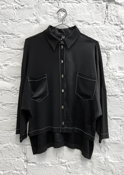 Collared Shirt with 3/4 Sleeve in Black Viscose Acetate with White Topstitching "Lynn"