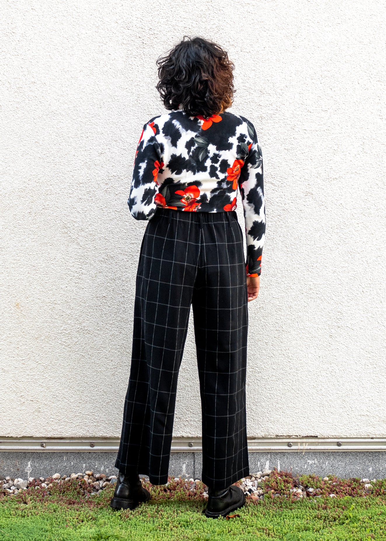 Loose Leg Trousers with Elasticised Waist in Black Graph Check Wool "Luise"