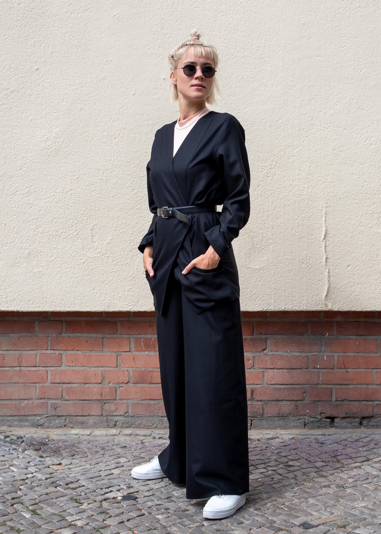 Zurich Jacket Midi Black - Corvera Vargas berlin conscious fashion brand. Zurich Jacket Midi Black for women.